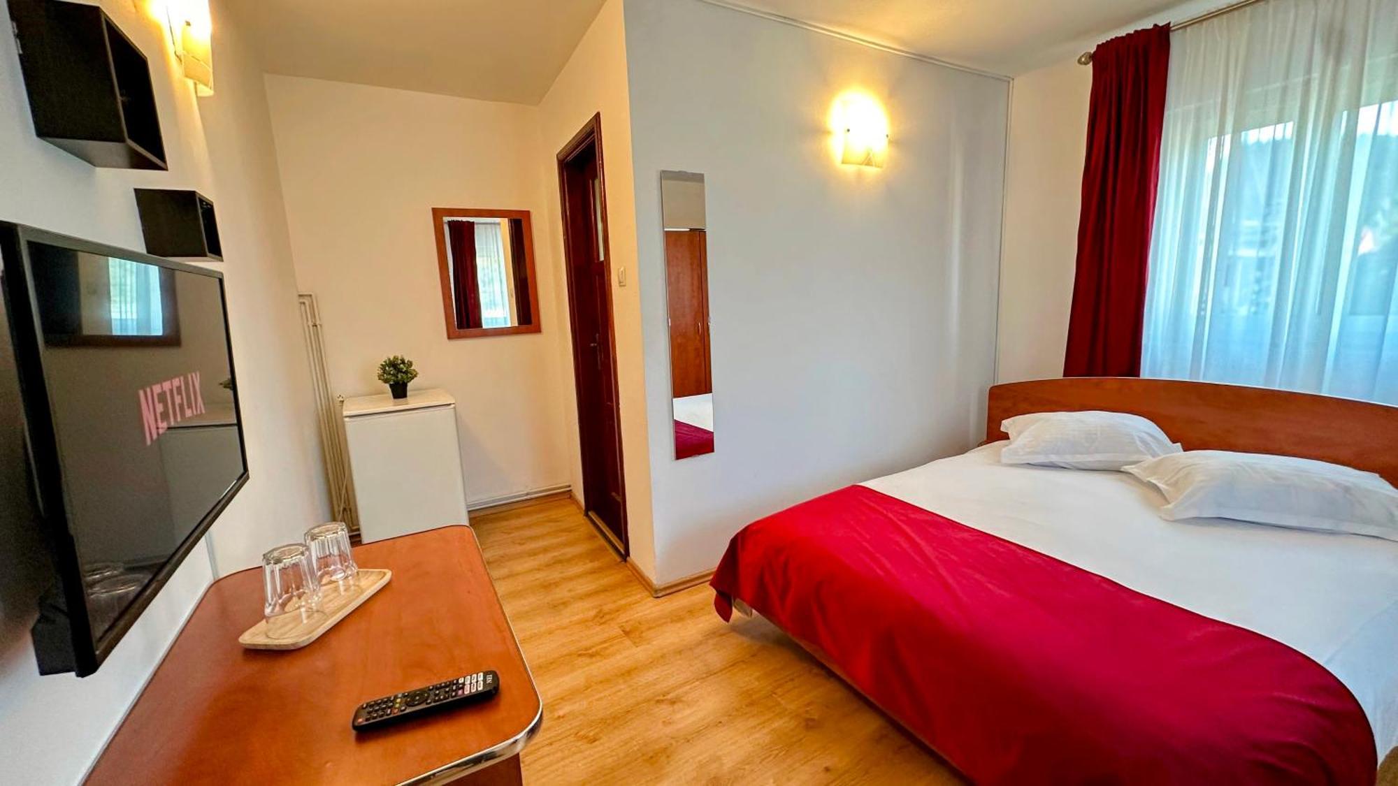 Valea Alba View - Self Check-In Hotel Buşteni Екстериор снимка