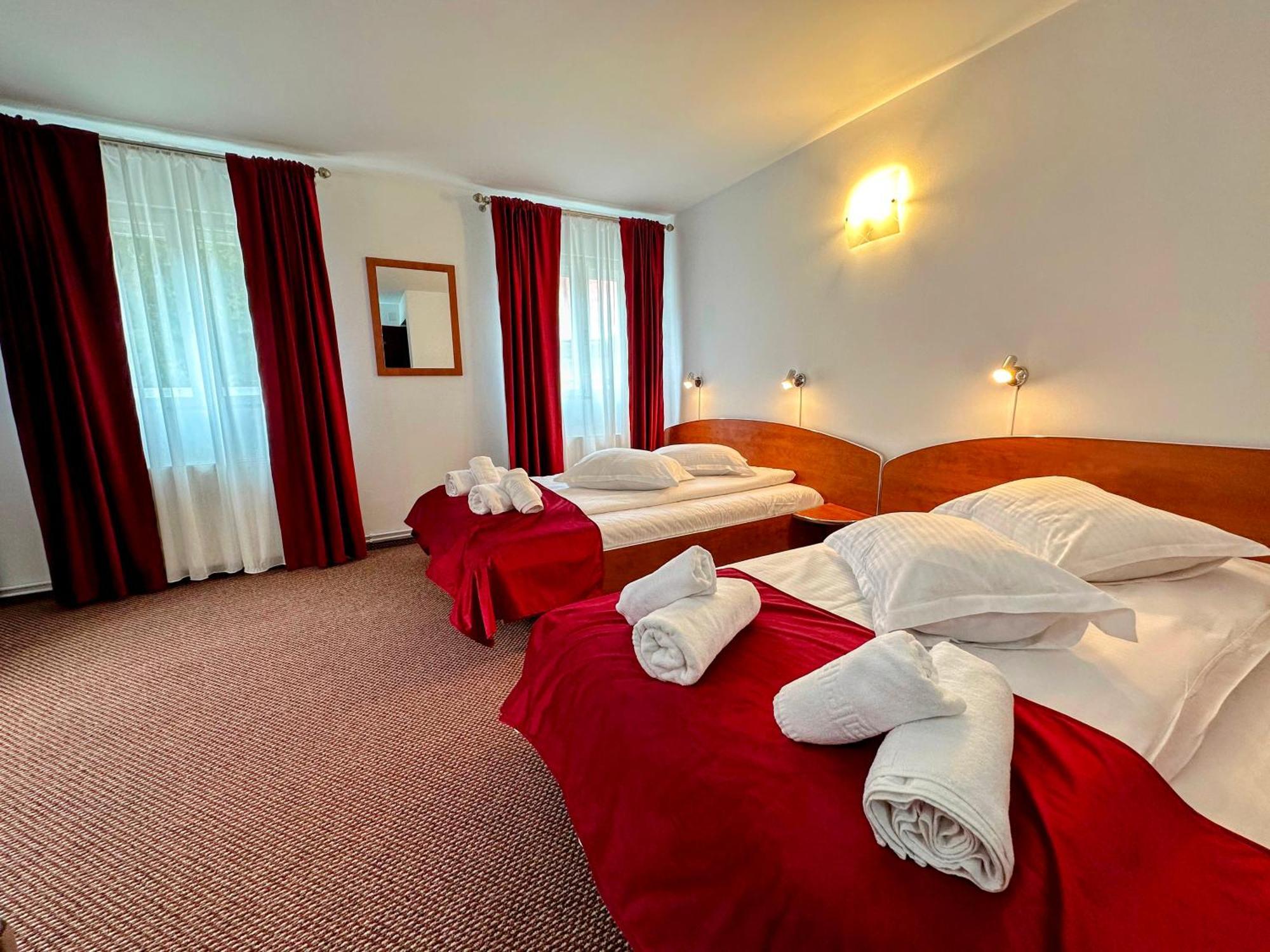 Valea Alba View - Self Check-In Hotel Buşteni Екстериор снимка
